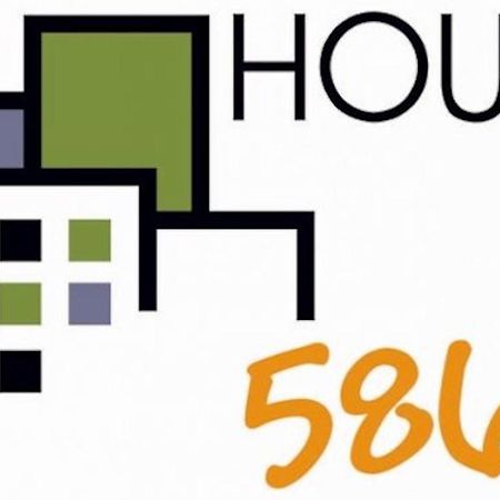 House 5863- Chicago'S Premier Bed And Breakfast מראה חיצוני תמונה